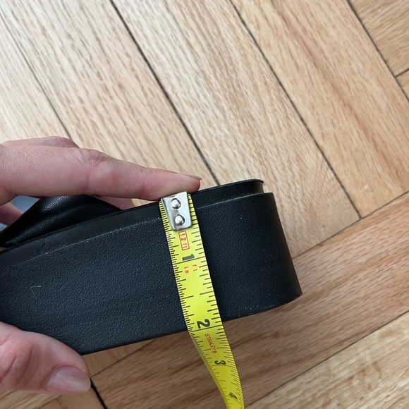 Steve Madden Platform Flip Flops - Picture 4 of 4